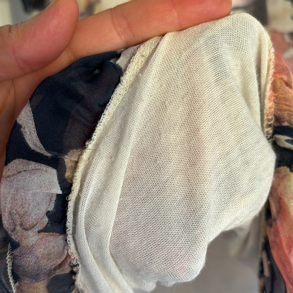 Silk blend floral print dress XS. Fits more like a S-M. Made in Italy. - Picture 6 of 11